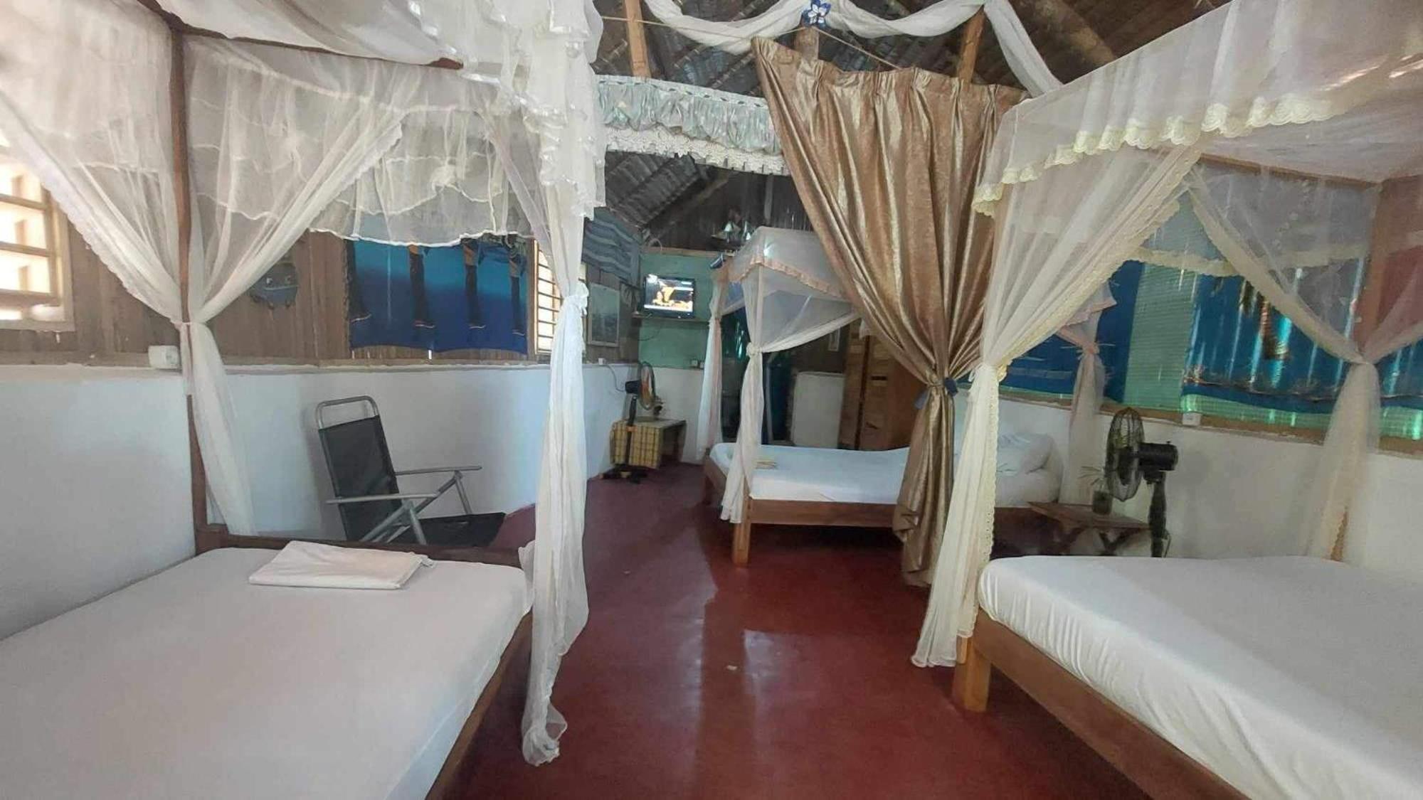 Piscine Bimoko Hotel นูซีเบ ภายนอก รูปภาพ