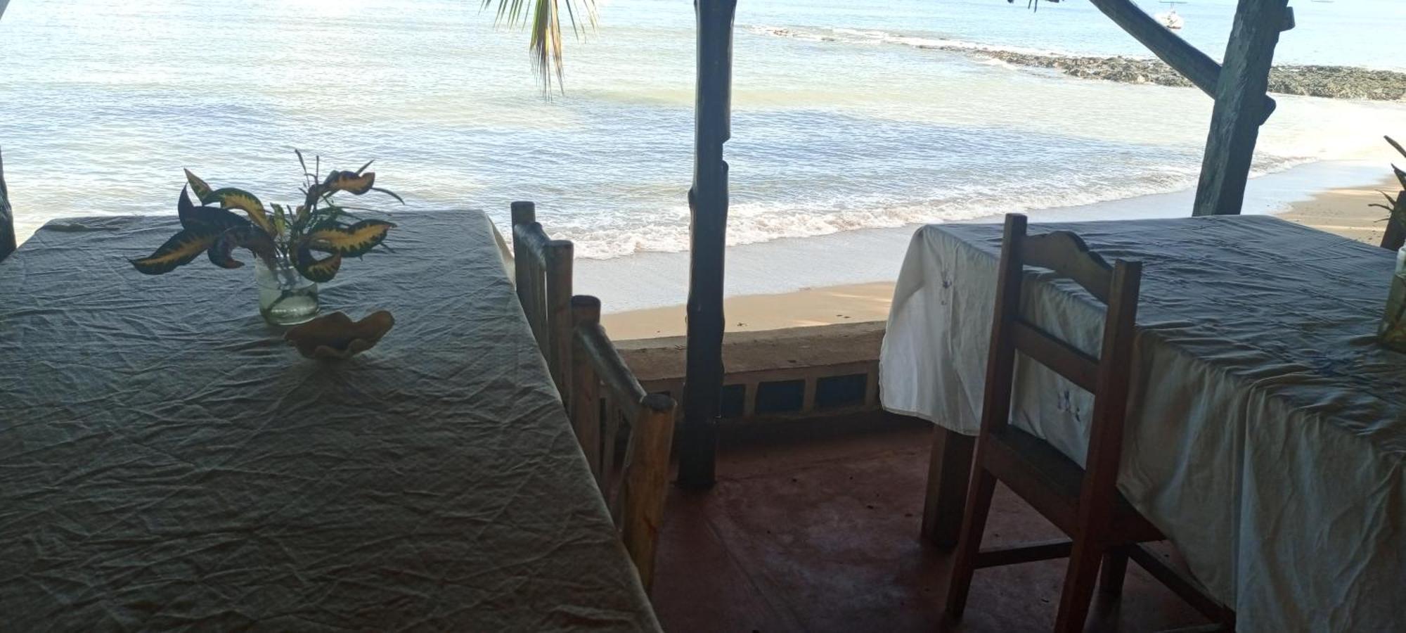 Piscine Bimoko Hotel นูซีเบ ภายนอก รูปภาพ