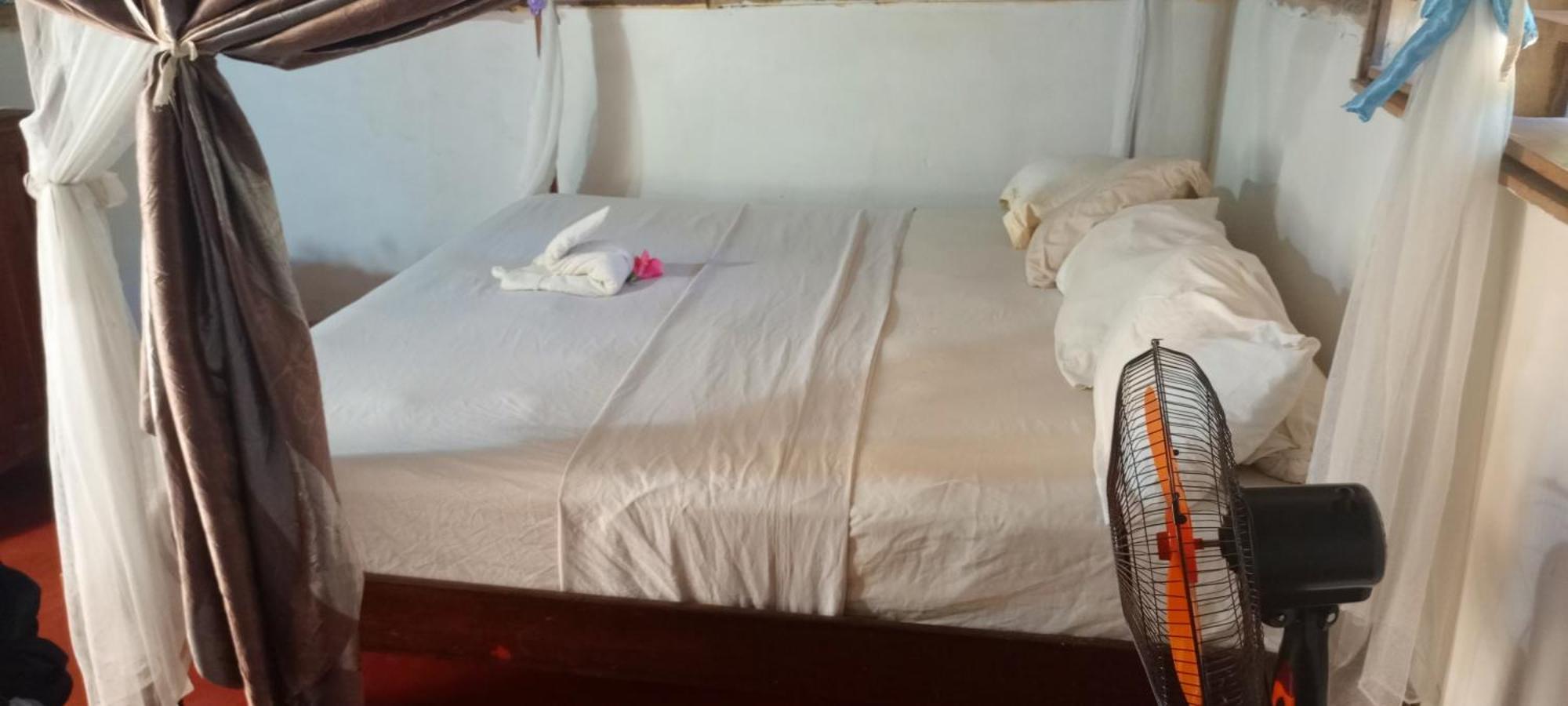 Piscine Bimoko Hotel นูซีเบ ภายนอก รูปภาพ