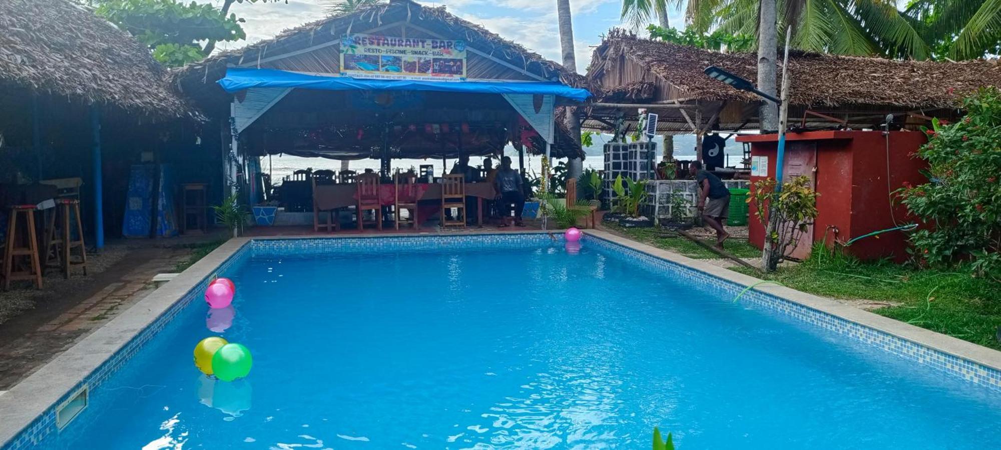 Piscine Bimoko Hotel นูซีเบ ภายนอก รูปภาพ